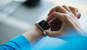 how to turn off my mk smartwatch
