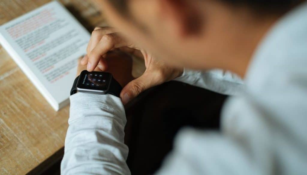zoom out apple watch